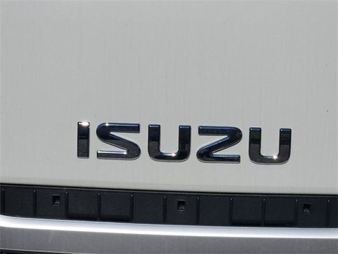 Used 2024 Isuzu NPR image 9