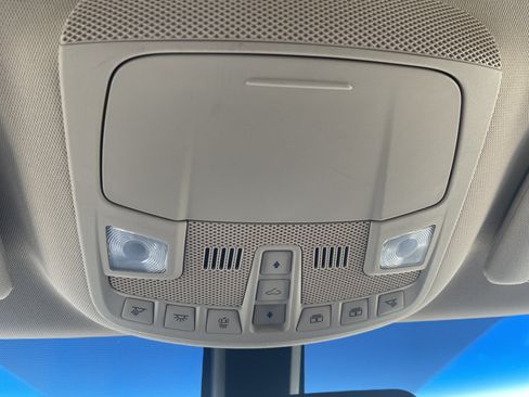 Used 2018 Lincoln MKX Reserve w/ Driver Assistance Package FWD image 32