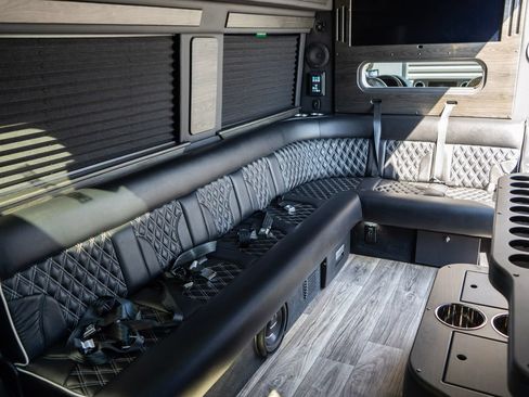 Used 2024 Mercedes-Benz Sprinter 3500 image 21