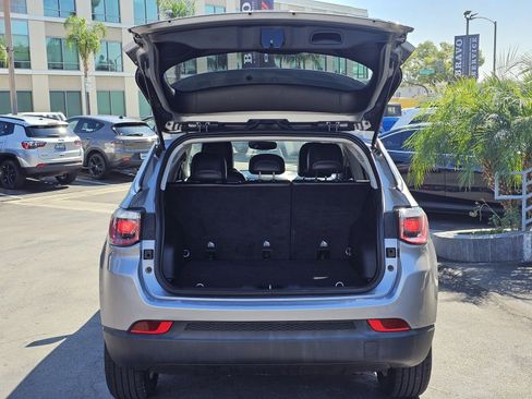 Used 2019 Jeep Compass Latitude w/ Popular Equipment Group image 7