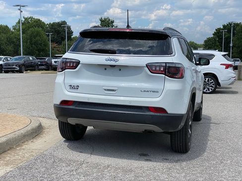 Used 2024 Jeep Compass Limited AWD/4WD image 8