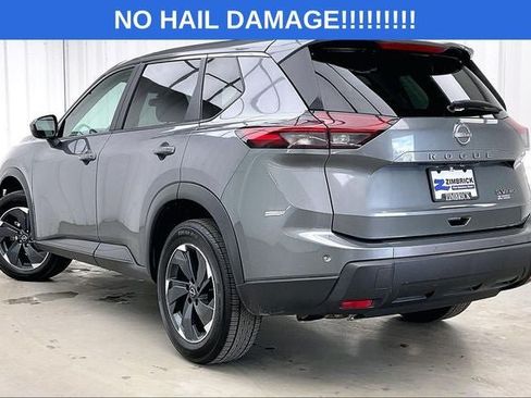 Used 2024 Nissan Rogue SV AWD/4WD image 11