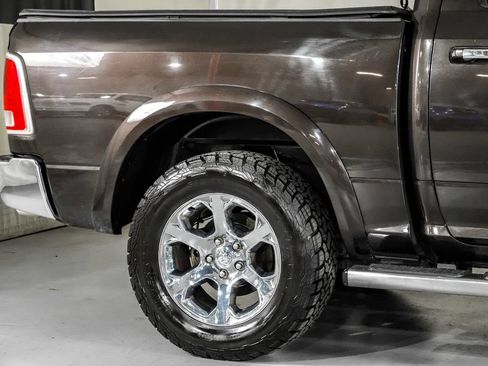 Used 2017 RAM 1500 Laramie w/ Convenience Group AWD/4WD image 6