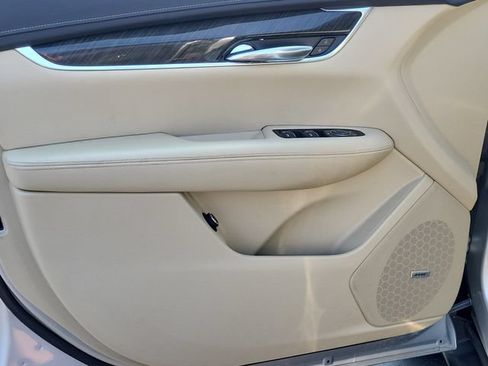 Certified 2019 Cadillac XT5 AWD image 12