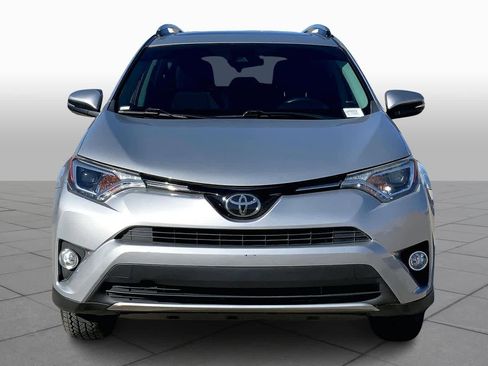 Used 2018 Toyota RAV4 XLE image 4