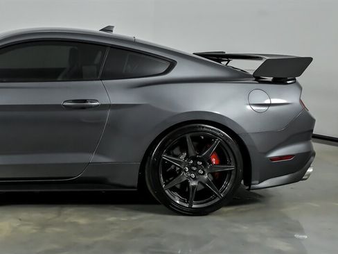 Used 2021 Ford Mustang Shelby GT500 w/ Carbon Fiber Track Pack RWD image 7