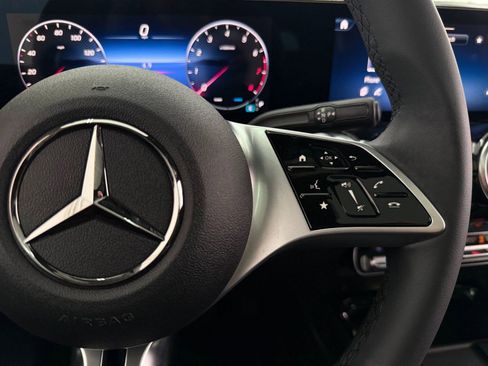 New 2026 Mercedes-Benz GLB 250 image 26