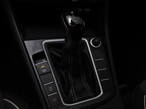 Certified 2025 Volkswagen Jetta Sport image 11