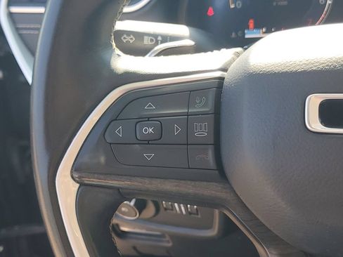 Used 2021 Jeep Grand Cherokee L Limited AWD/4WD image 19