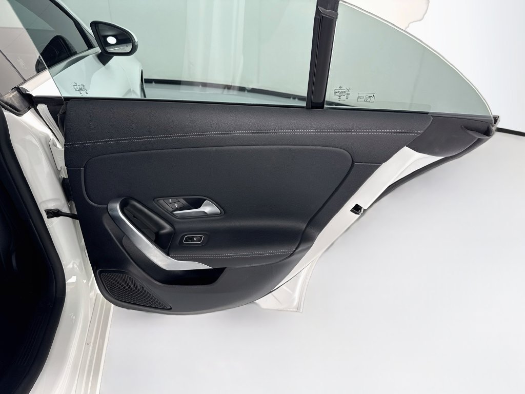 Used 2023 Mercedes-Benz CLA 250 image 27