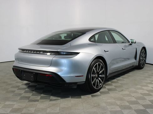 Used 2023 Porsche Taycan RWD image 36