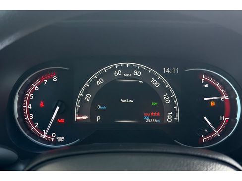 Used 2024 Toyota RAV4 XLE AWD/4WD image 28