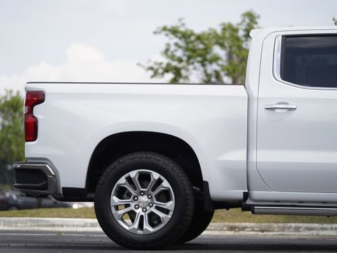 New 2026 Chevrolet Silverado 1500 LTZ w/ LTZ Premium Package AWD/4WD image 5