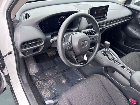 Used 2024 Honda HR-V LX image 9
