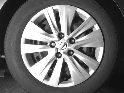 Used 2025 Nissan Sentra S image 15