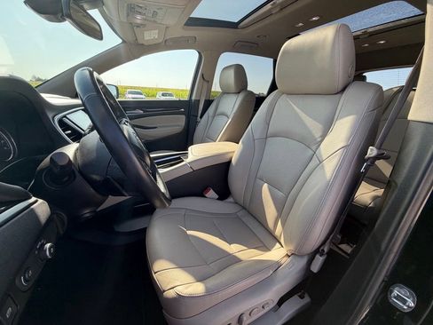 Used 2020 Buick Enclave Premium w/ Sun and Sites Package AWD/4WD image 13