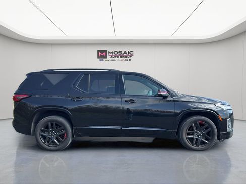 Used 2023 Chevrolet Traverse Premier w/ Redline Edition AWD/4WD image 2