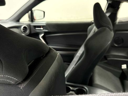 Certified 2017 Toyota 86 image 24