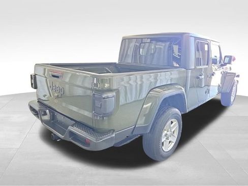 Used 2022 Jeep Gladiator Sport image 2