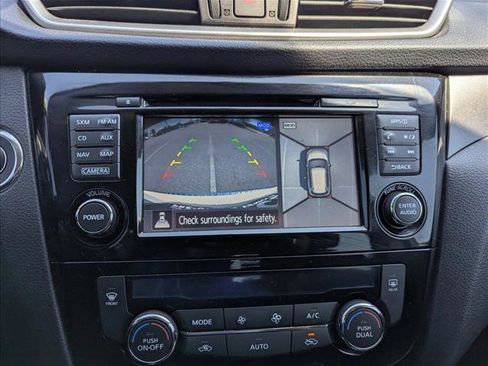 Used 2015 Nissan Rogue SV w/ SV Premium Package FWD image 19