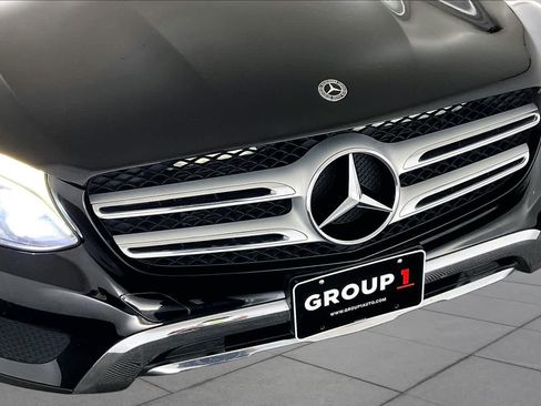 Certified 2018 Mercedes-Benz GLC 300 4MATIC image 27