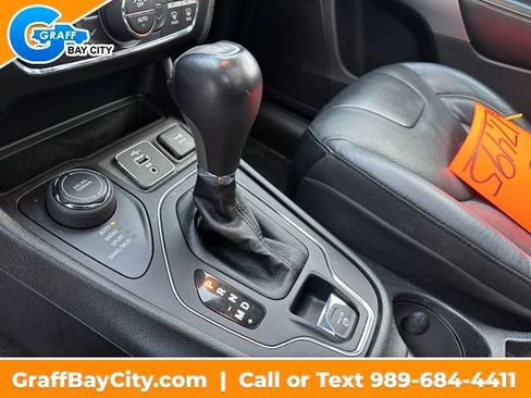 Used 2021 Jeep Cherokee Latitude Lux 80th Anniv w/ Quick Order Package 26U 80TH image 23