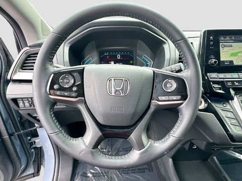Certified 2024 Honda Odyssey Touring image 11