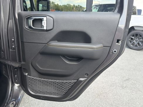 New 2026 Jeep Wrangler Unlimited Sahara AWD/4WD image 19