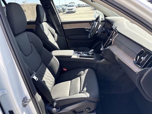 New 2026 Volvo XC90 B5 Plus image 14