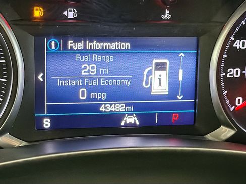 Used 2021 GMC Terrain SLE w/ Elevation Edition image 8