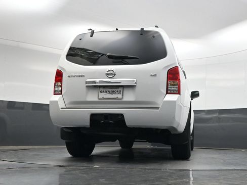 Used 2010 Nissan Pathfinder LE w/ Navigation Pkg AWD/4WD image 43