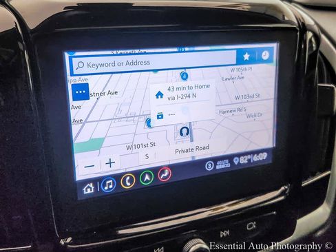 Used 2021 Chevrolet Traverse LT w/ LT Premium Package AWD/4WD image 18
