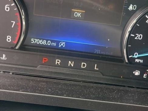 Used 2021 Ford Explorer XLT w/ Equipment Group 202A AWD/4WD image 5