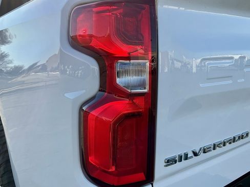 Used 2022 Chevrolet Silverado 1500 LTZ image 14