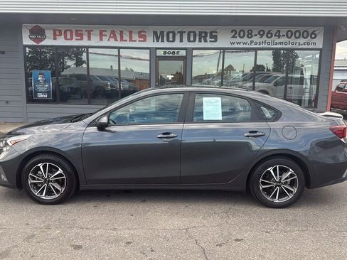 Used 2023 Kia Forte LXS image 1