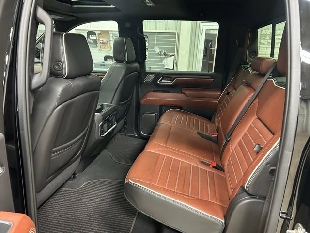 Used 2024 GMC Sierra 3500 Denali Ultimate AWD/4WD image 33