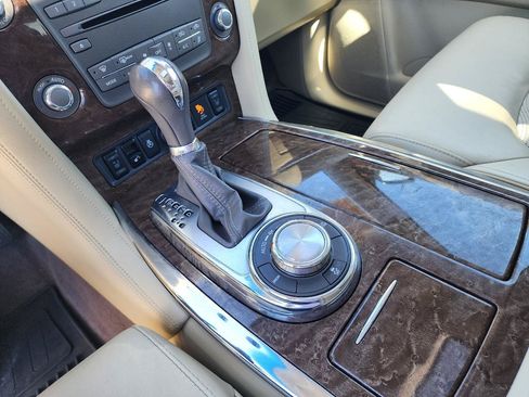 Used 2017 INFINITI QX80 4WD w/ Driver Assistance Package image 18