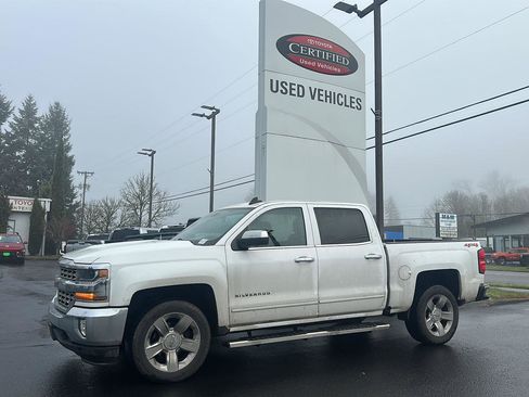 Used 2018 Chevrolet Silverado 1500 LT w/ LT Eassist Package image 3
