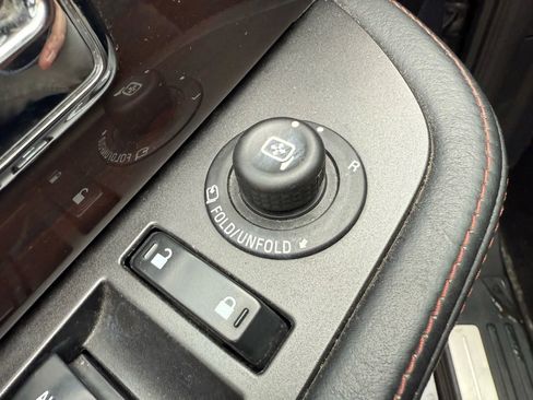 Used 2016 Lincoln Navigator Reserve image 26