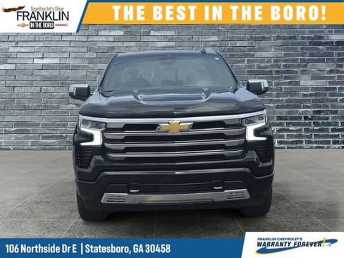 Used 2024 Chevrolet Silverado 1500 High Country w/ High Country Premium Package AWD/4WD image 9