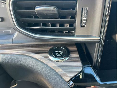 Used 2023 Ford Explorer Limited w/ Limited Technology Package image 23