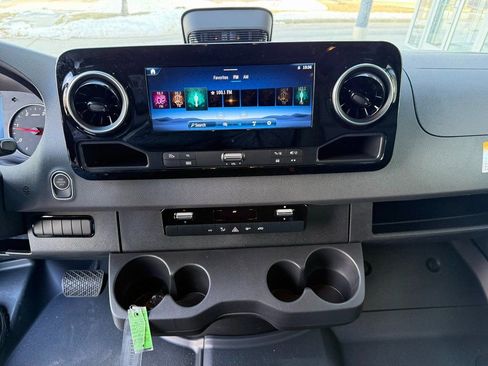 New 2025 Mercedes-Benz Sprinter 2500 image 17