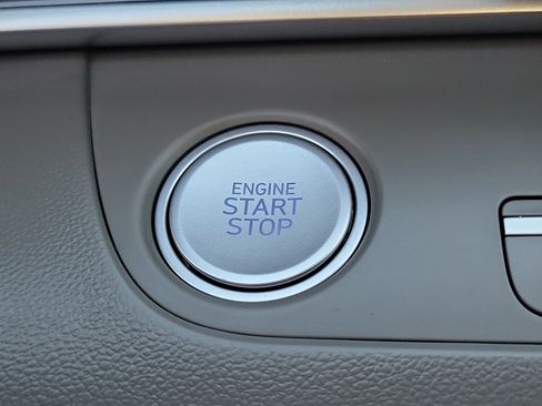 Certified 2025 Hyundai Elantra SEL image 14