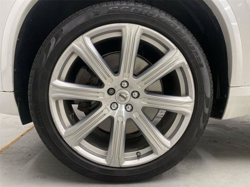 Used 2016 Volvo XC90 T8 Inscription AWD/4WD image 23