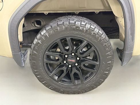 Used 2023 GMC Sierra 1500 Elevation image 32