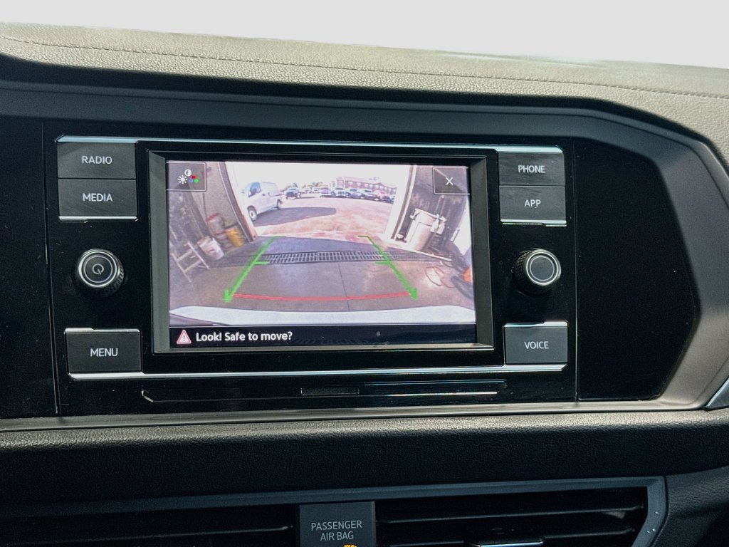 Used 2023 Volkswagen Jetta SE FWD image 13