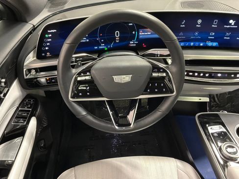 Used 2024 Cadillac Lyriq Sport AWD/4WD image 8