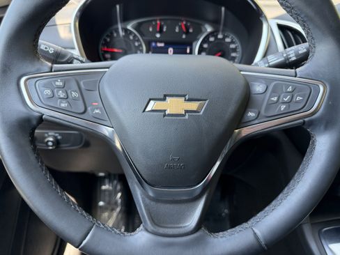 Used 2024 Chevrolet Equinox LT image 32