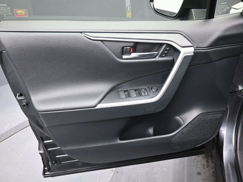 Certified 2025 Toyota RAV4 Limited image 11