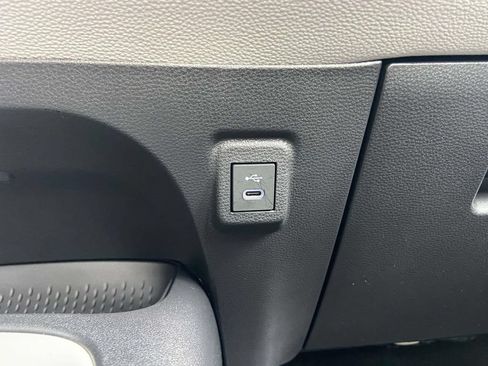 Used 2025 Toyota Corolla LE FWD image 24